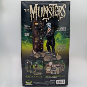 MOEBIUS MODELS 2013 GRANDPA MUNSTER MODEL KIT #934